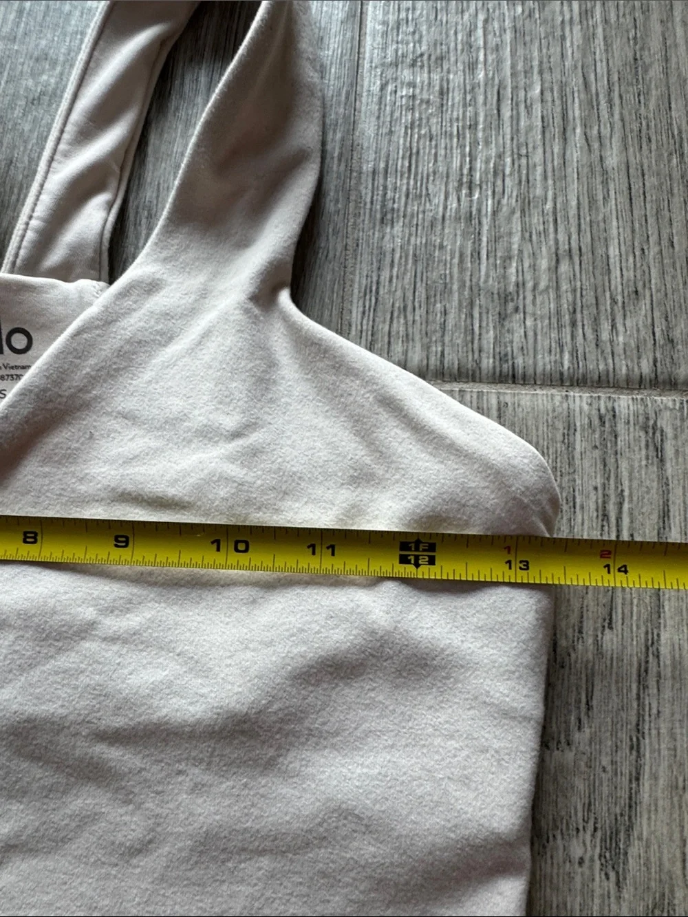 ALO Yoga light beige